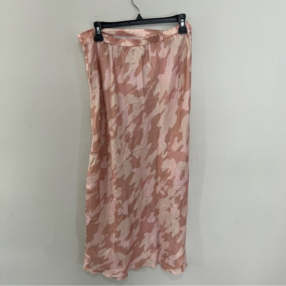 Free People Kendall Pink Camo Midi Skirt Size Large - Picture 4 of 4